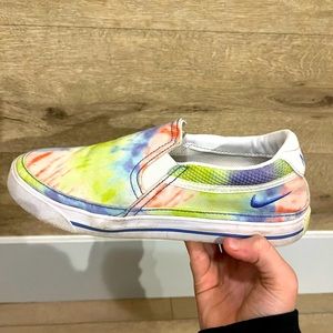 Nike women’s size 7 slip on shoes